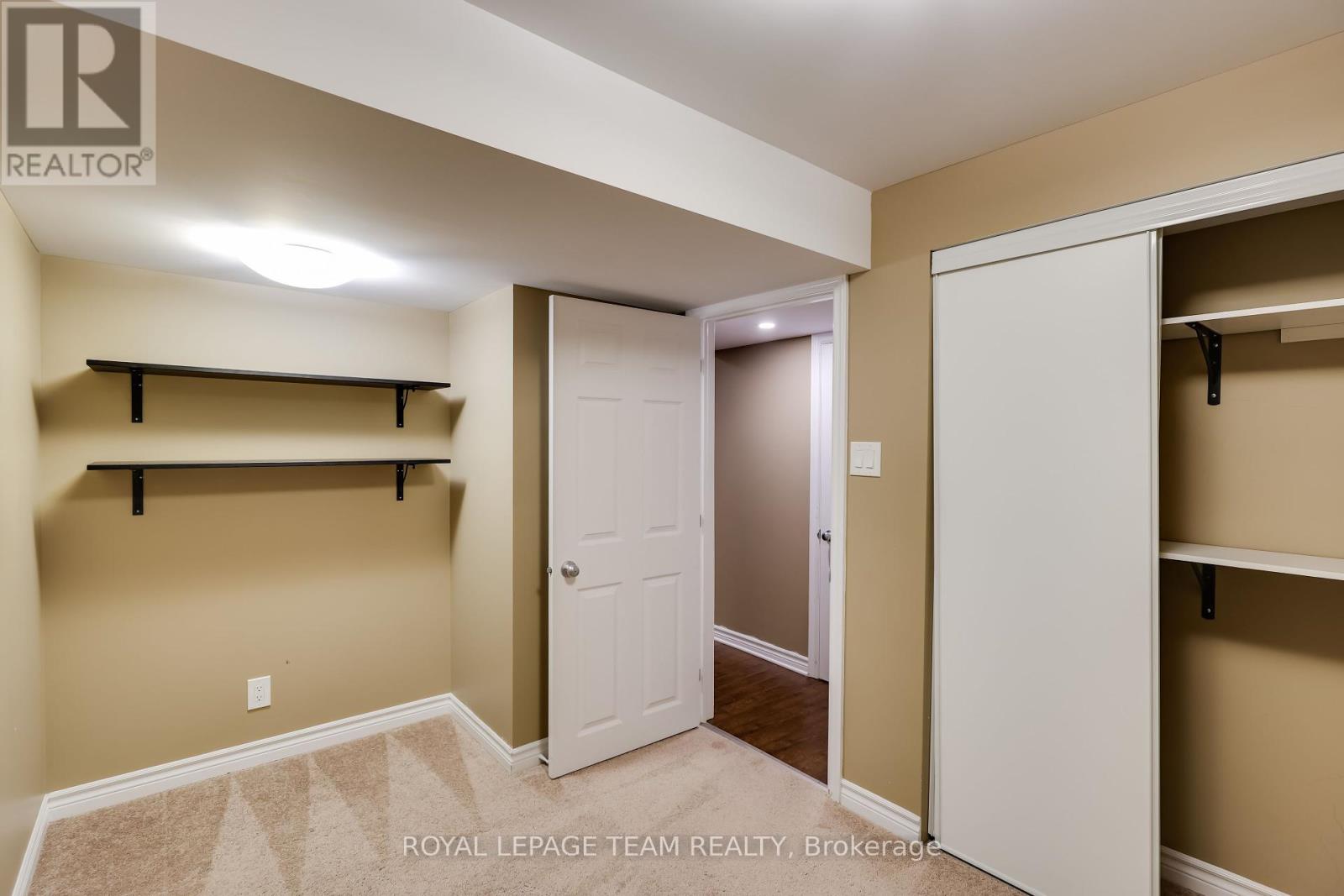 Photo 40 of 474 West Ridge Drive, Ottawa ON