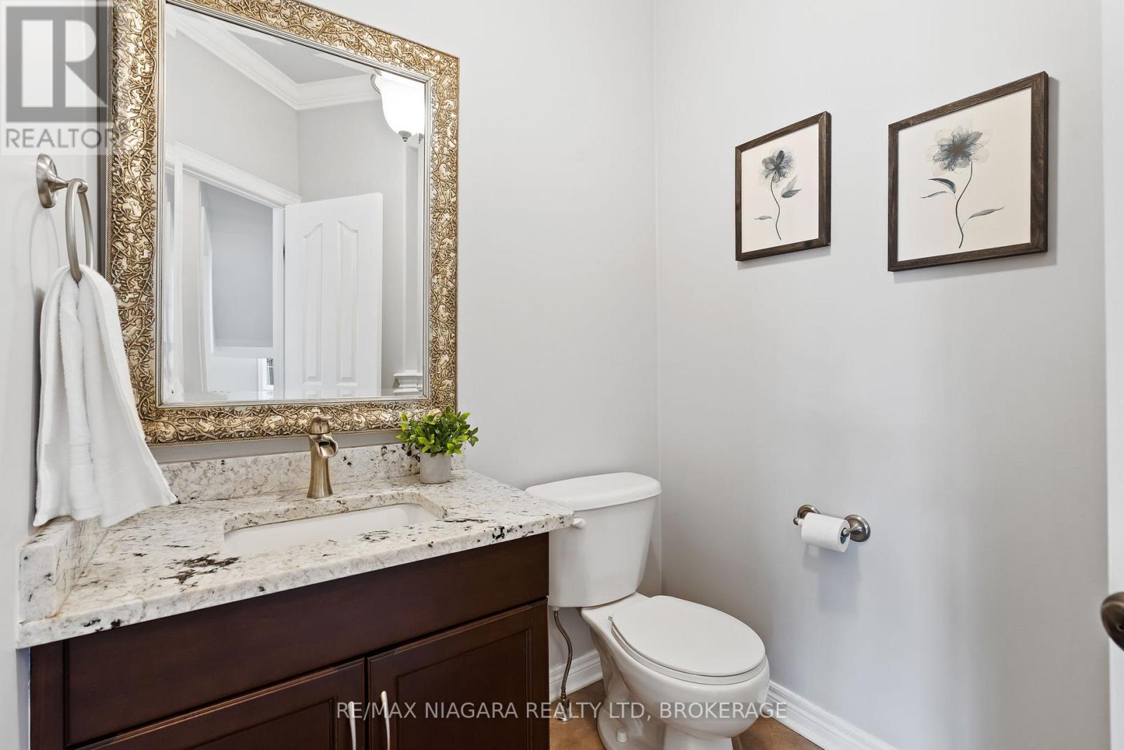Photo 17 of 37 Buckley Terrace, Pelham ON