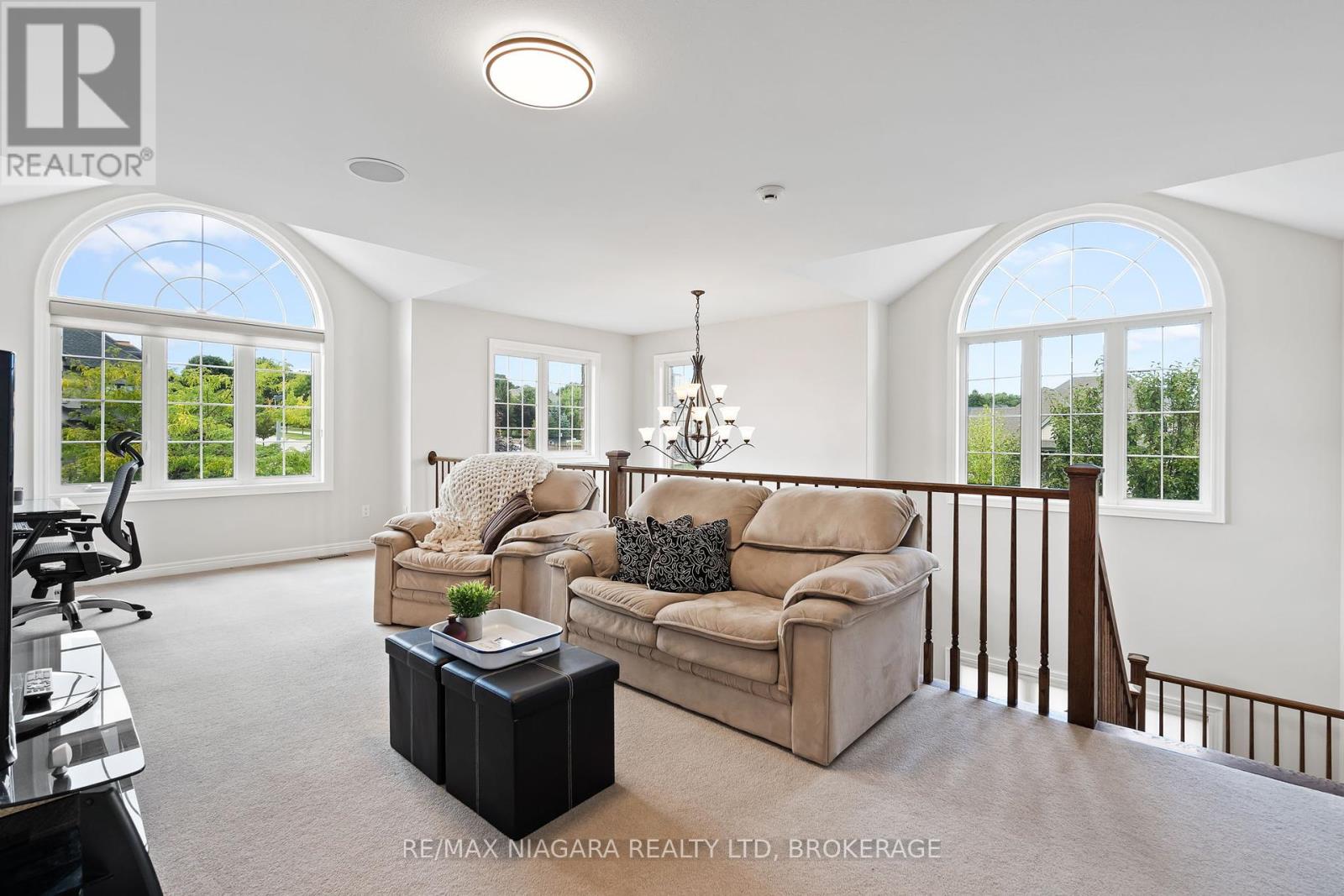 Photo 18 of 37 Buckley Terrace, Pelham ON