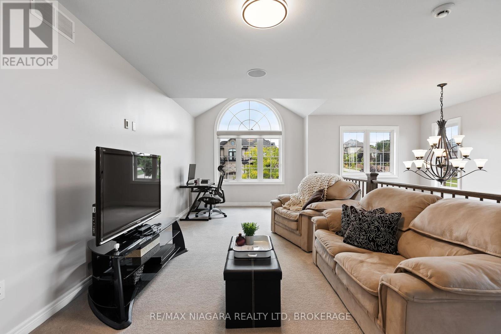 Photo 19 of 37 Buckley Terrace, Pelham ON