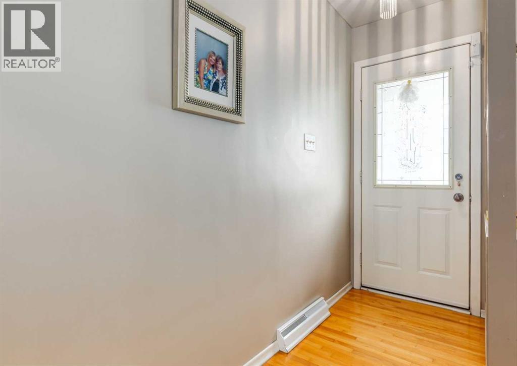 Photo 17 of 1040 16 Street Ne, Calgary AB
