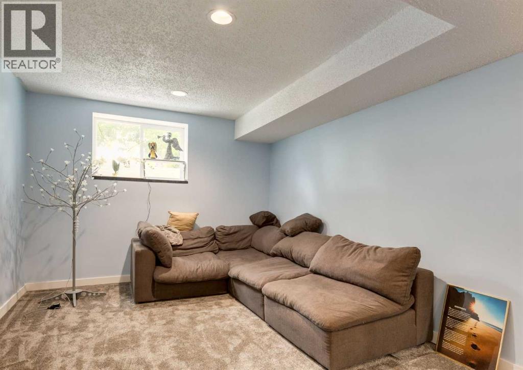 Photo 23 of 1040 16 Street Ne, Calgary AB