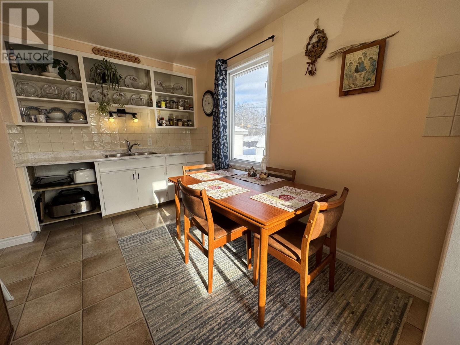 Photo 12 of 21 Heron Dr, Manitouwadge ON