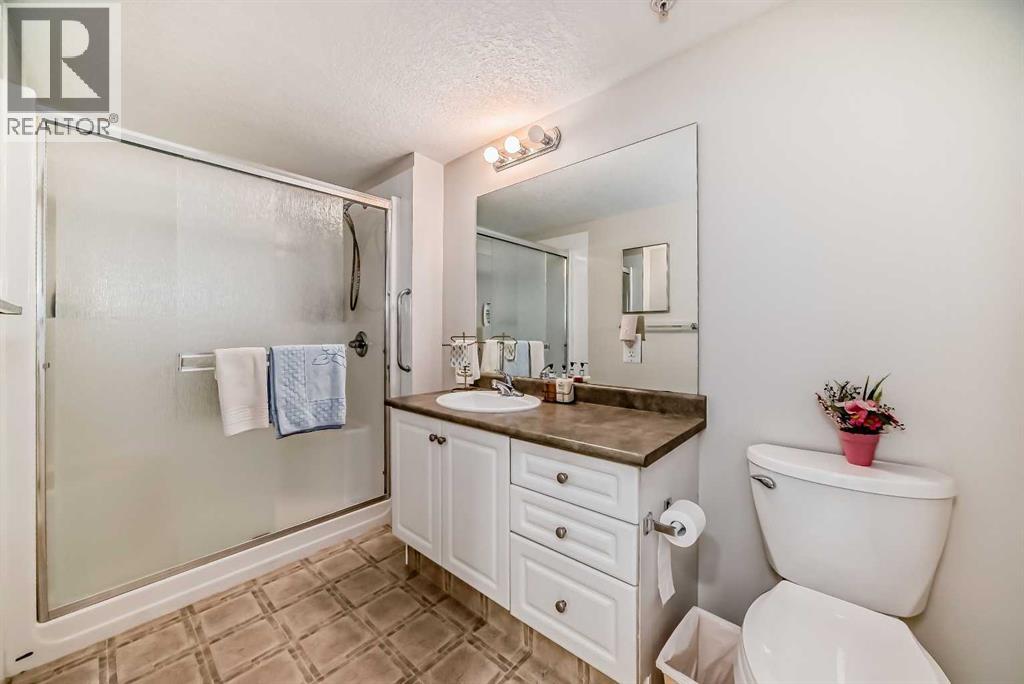 Single Family House Low rise for Sale in   Somervale Court SW Somerset Calgary 