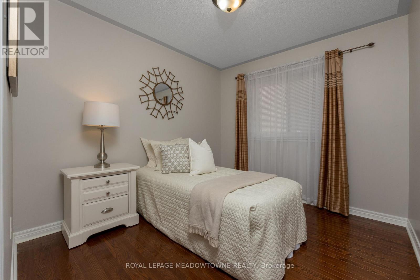 Photo 25 of 9 Johnson Crescent, Halton Hills ON