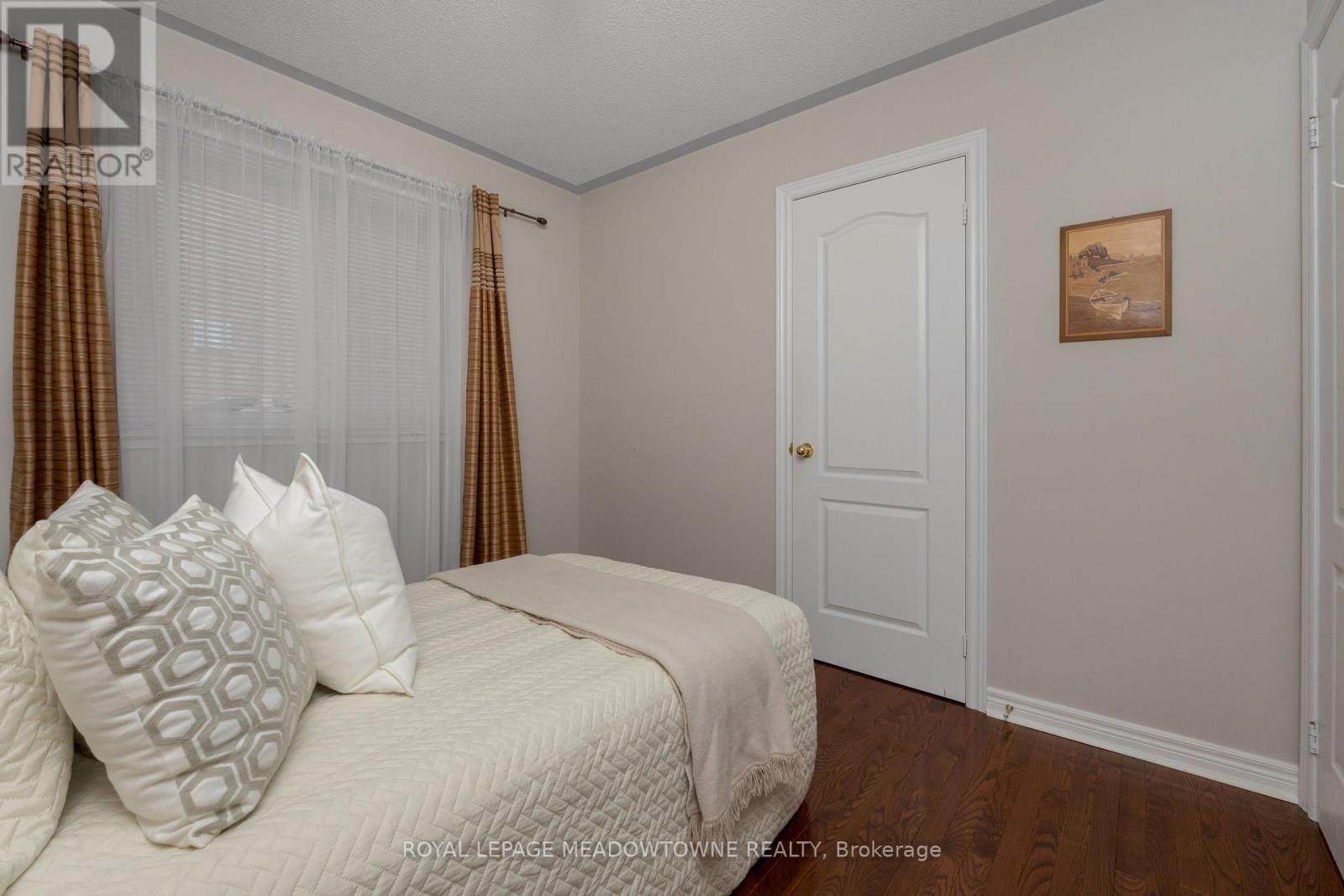 Photo 26 of 9 Johnson Crescent, Halton Hills ON