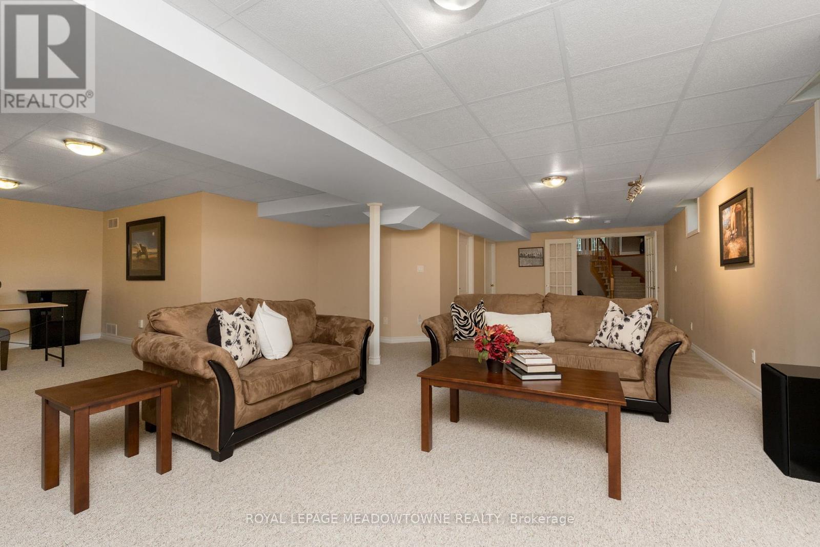 Photo 33 of 9 Johnson Crescent, Halton Hills ON