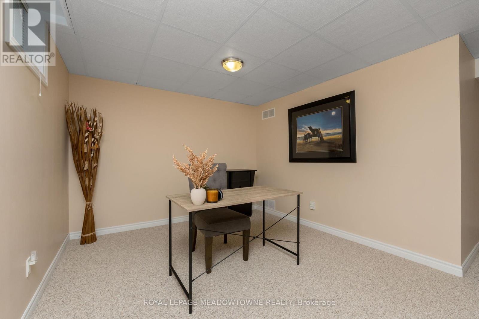 Photo 35 of 9 Johnson Crescent, Halton Hills ON