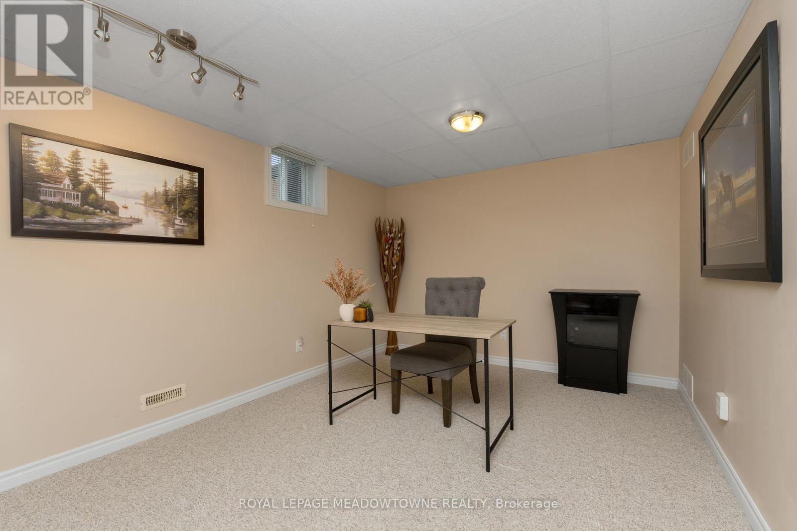 Photo 36 of 9 Johnson Crescent, Halton Hills ON