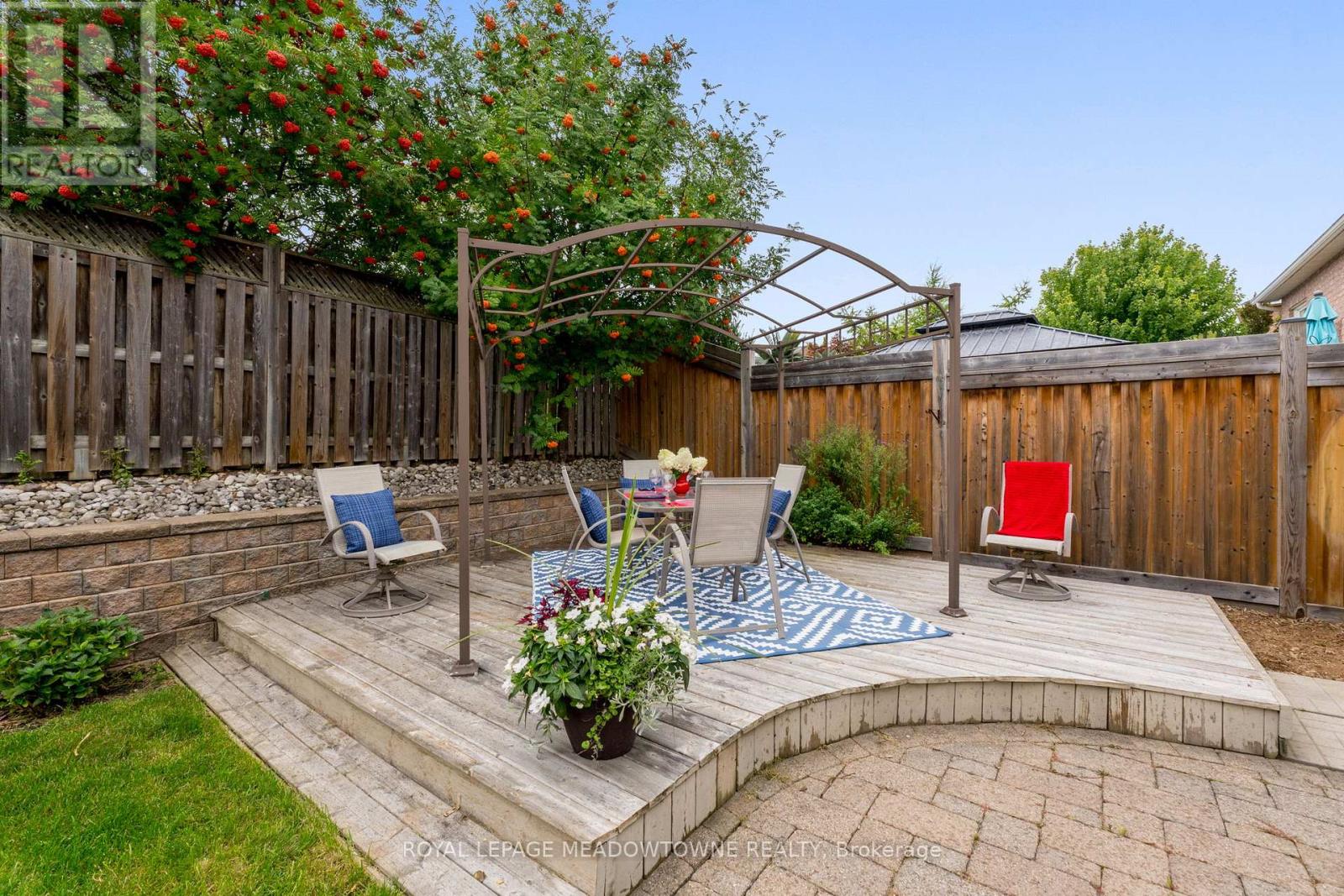 Photo 42 of 9 Johnson Crescent, Halton Hills ON