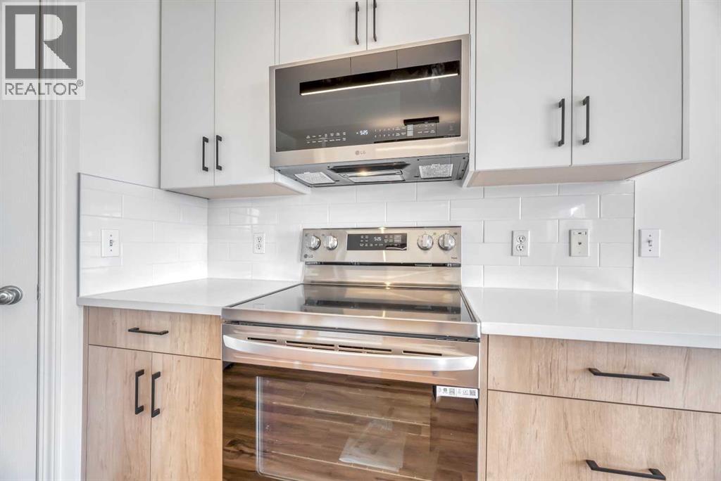 Single Family House for Sale in  Everstone Rise SW Evergreen Calgary 