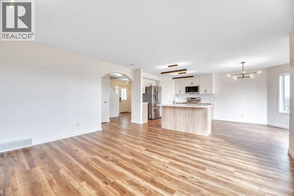Single Family House for Sale in  Everstone Rise SW Evergreen Calgary 
