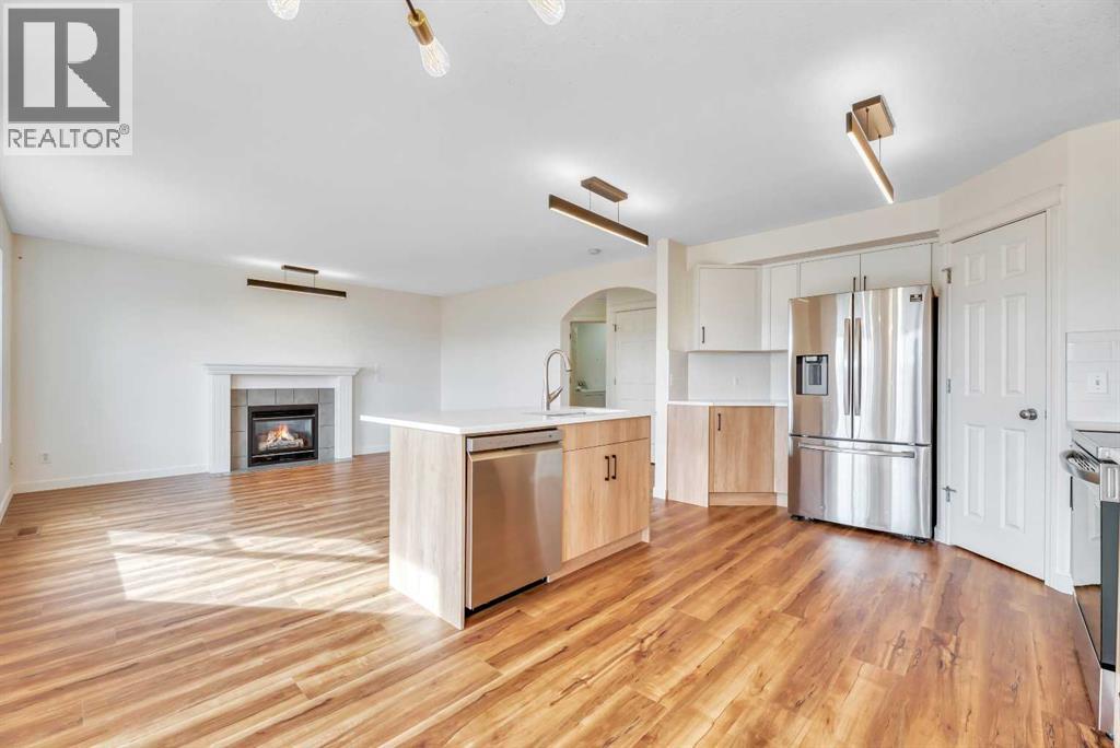 Single Family House for Sale in  Everstone Rise SW Evergreen Calgary 