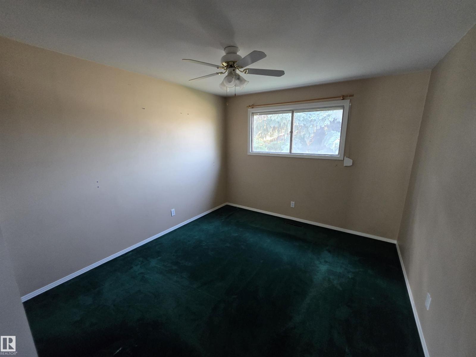 8403 161 ST NW - 12