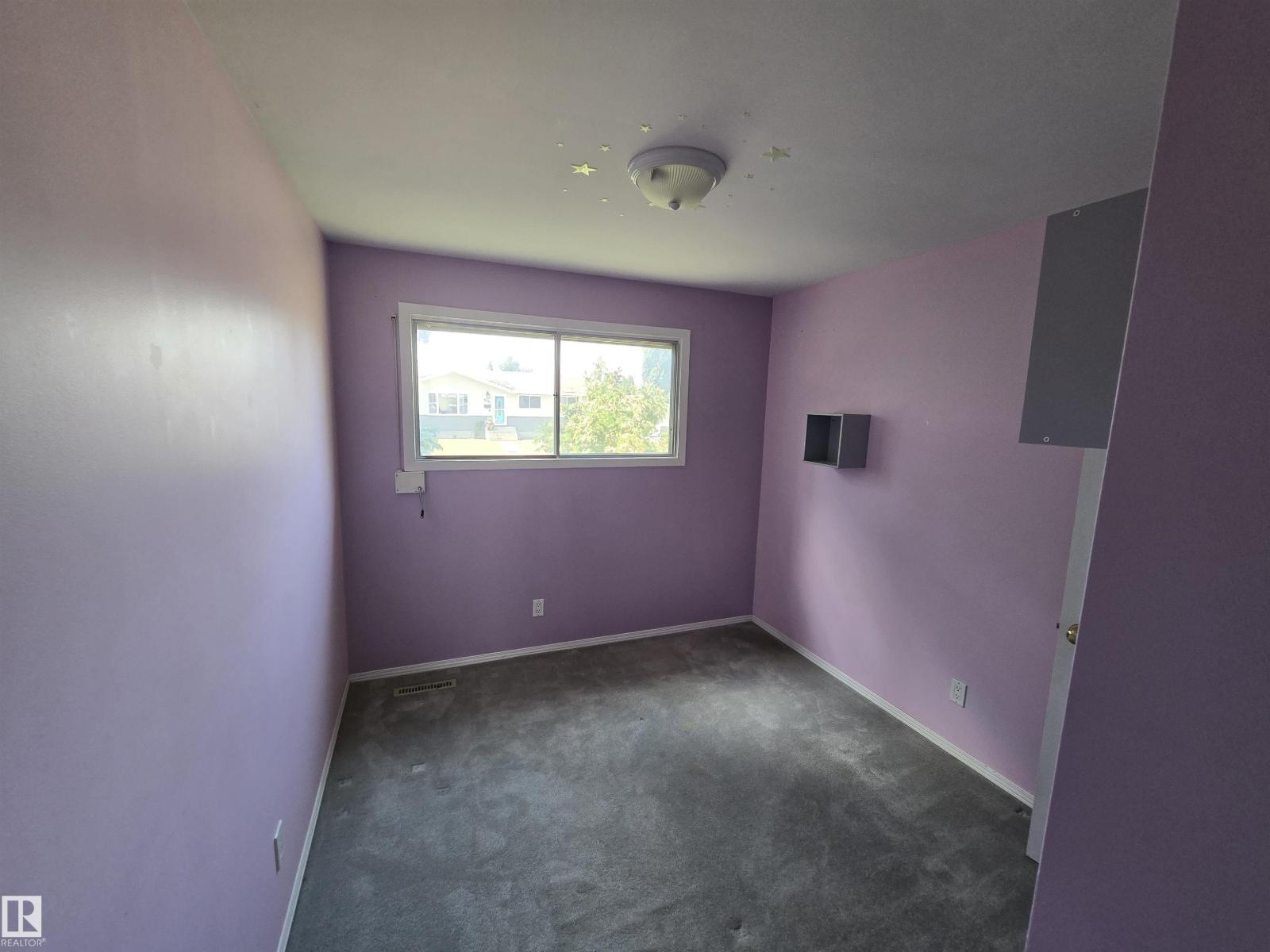 8403 161 ST NW - 16