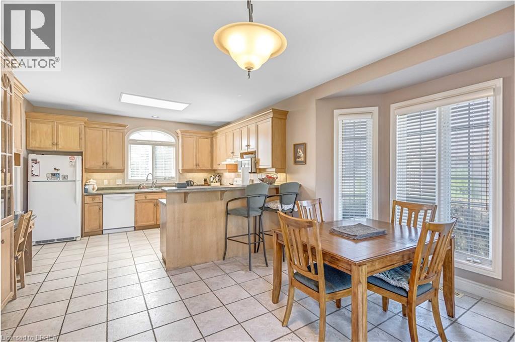 Photo 13 of 16 Featherstone Avenue, Selkirk ON