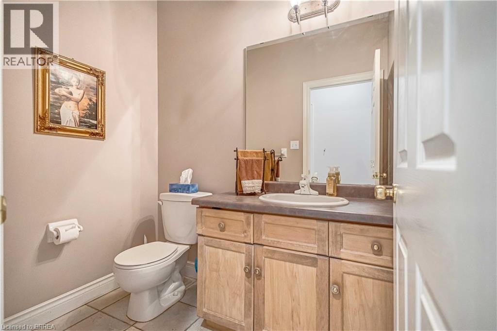 Photo 19 of 16 Featherstone Avenue, Selkirk ON
