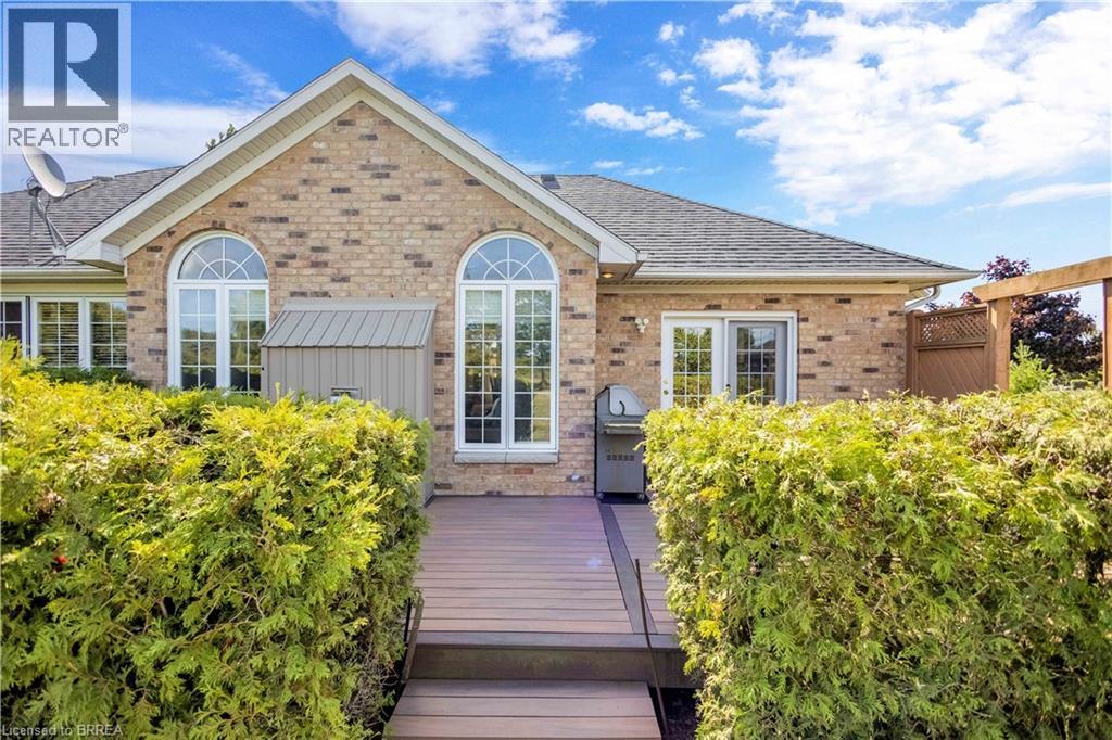 Photo 37 of 16 Featherstone Avenue, Selkirk ON