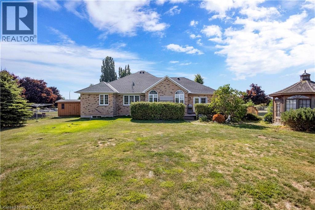 Photo 39 of 16 Featherstone Avenue, Selkirk ON