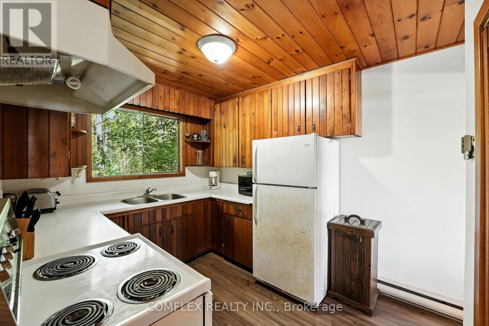 Photo 1 of 633 Grand Island, Kawartha Lakes ON