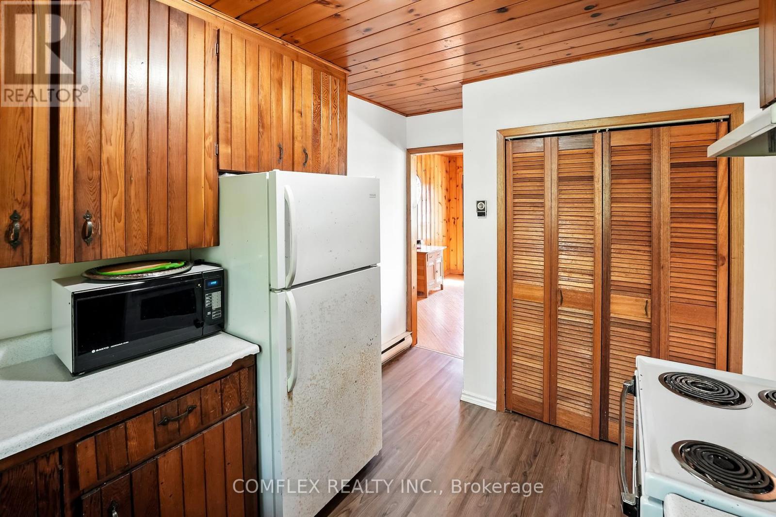 Photo 10 of 633 Grand Island, Kawartha Lakes ON