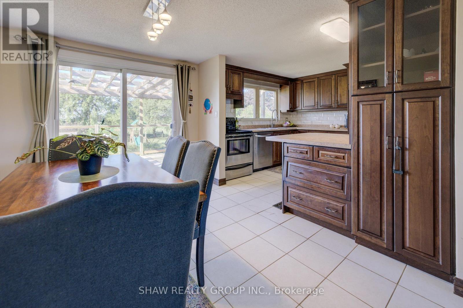Photo 12 of 5888 Wellington Road, Guelph Eramosa ON