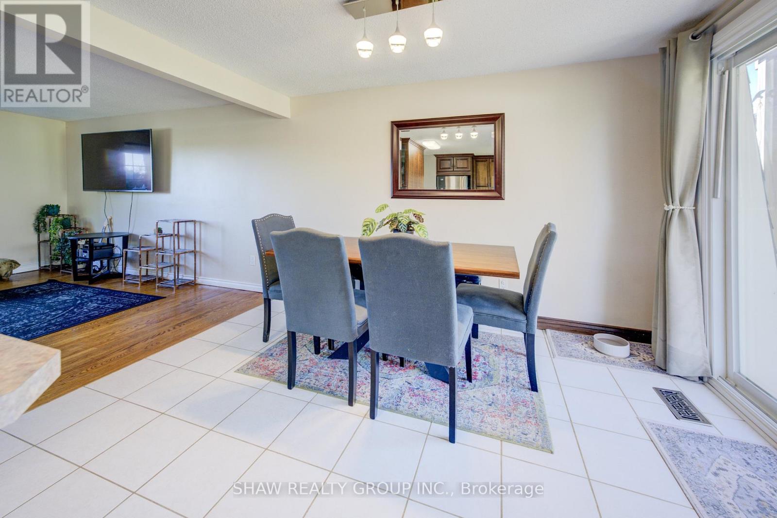 Photo 15 of 5888 Wellington Road, Guelph Eramosa ON
