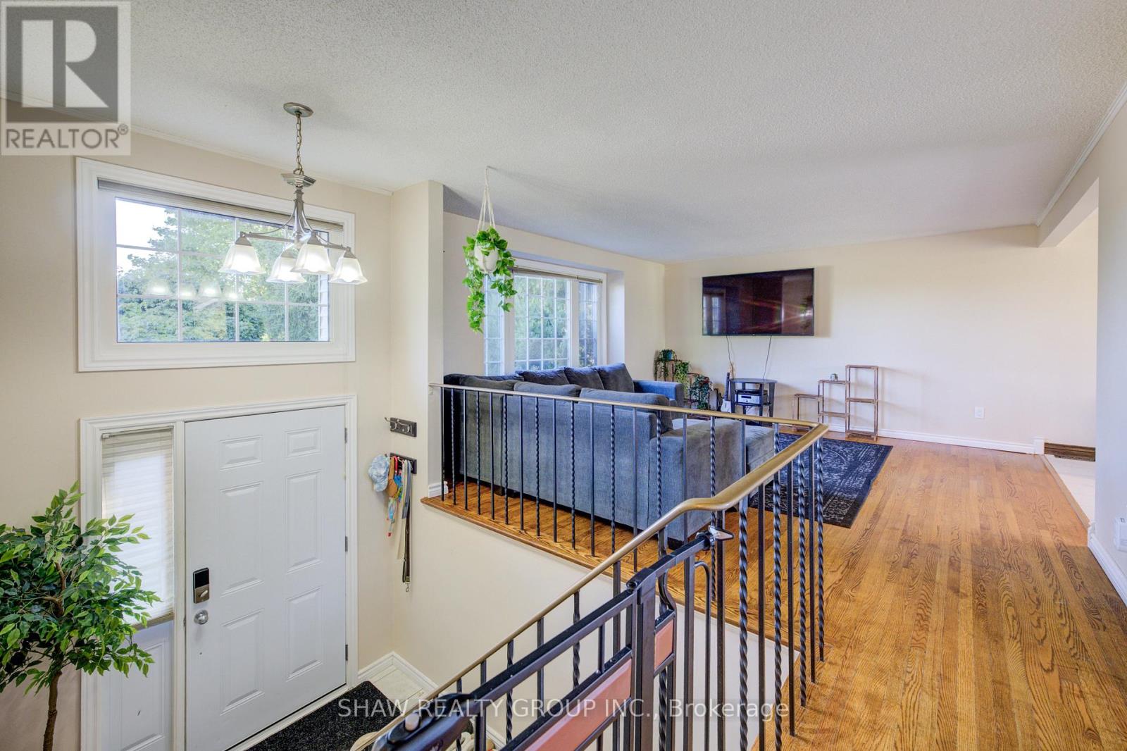 Photo 8 of 5888 Wellington Road, Guelph Eramosa ON