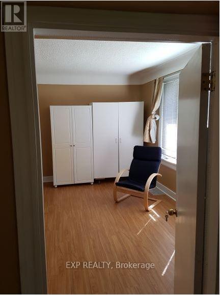 Photo 13 of 48 Kingsmount Street N, Hamilton ON