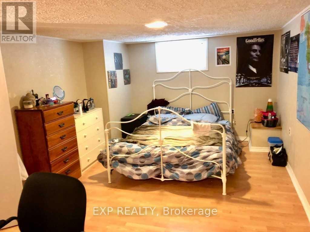 Photo 25 of 48 Kingsmount Street N, Hamilton ON