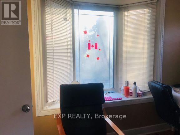 Photo 10 of 48 Kingsmount Street N, Hamilton ON