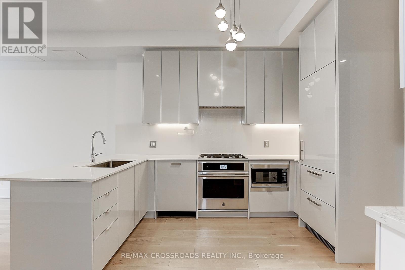 Photo 12 of Th 3 270 Davenport Road, Toronto ON