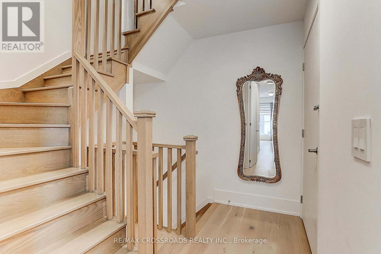 Photo 18 of Th 3 270 Davenport Road, Toronto ON