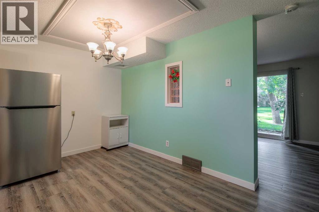 Photo 4 of 17 115 Lafayette Boulevard W, Lethbridge AB