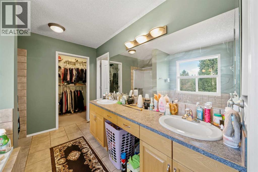 Photo 25 of 151 Cranwell Close Se, Calgary AB