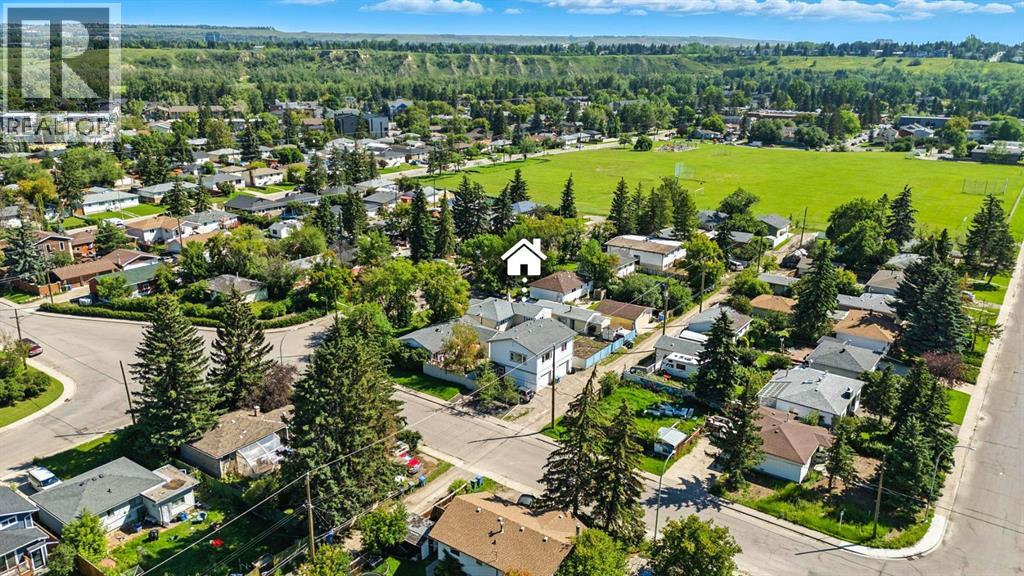 Single Family House Bungalow for Sale in   Avenue NW Bowness Calgary 