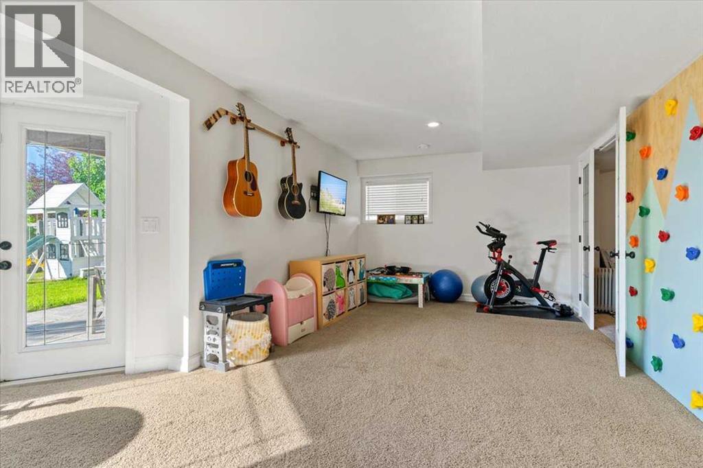 Photo 25 of 29 Pinnacle Lake Drive, Grande Prairie AB