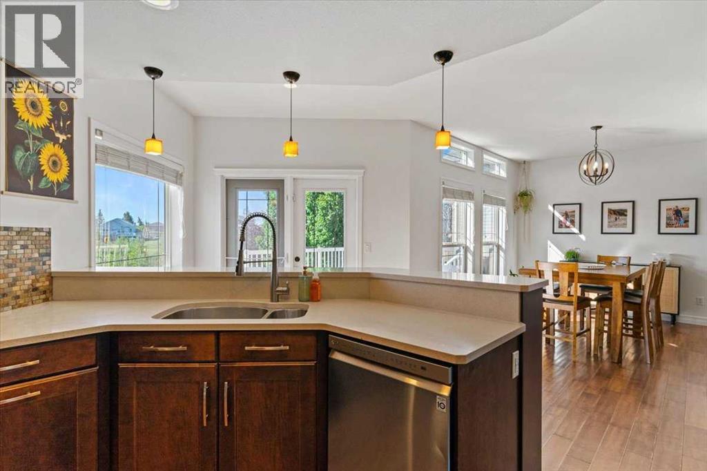 Photo 13 of 29 Pinnacle Lake Drive, Grande Prairie AB