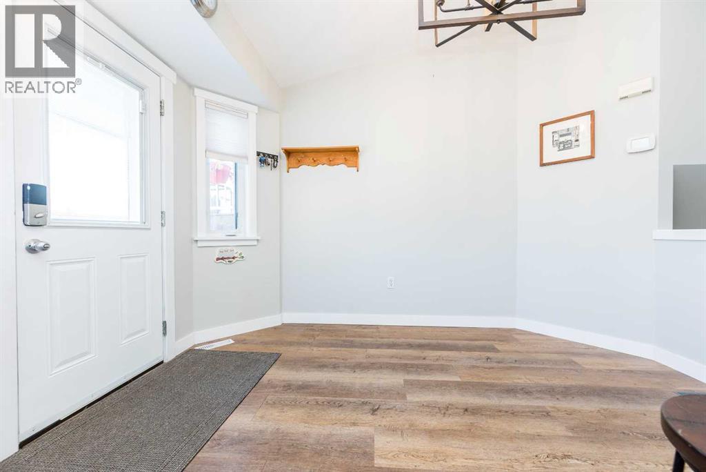 Photo 9 of 8137 Poplar Drive, Grande Prairie AB