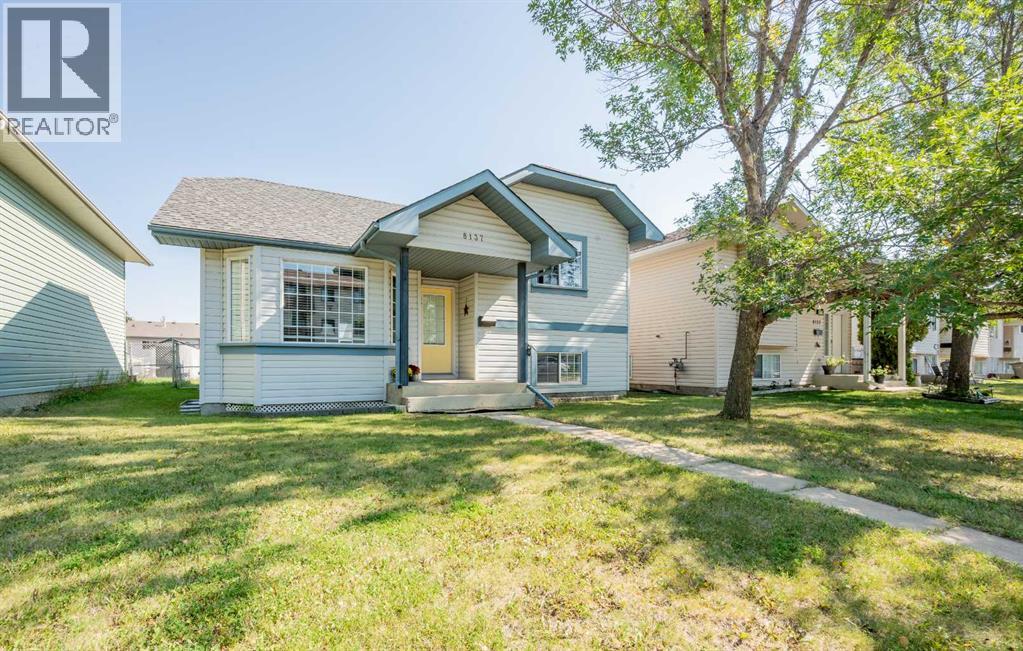 Photo 2 of 8137 Poplar Drive, Grande Prairie AB