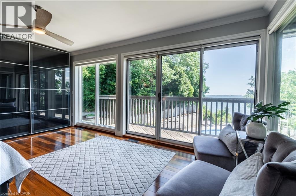 Photo 14 of 822 Danforth Place, Burlington ON