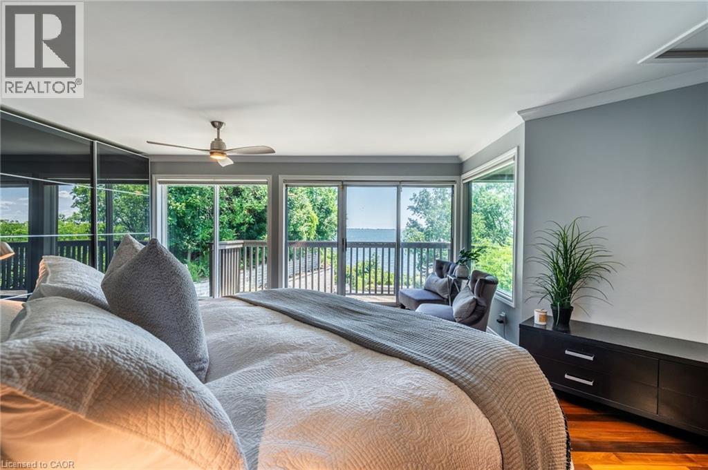 Photo 13 of 822 Danforth Place, Burlington ON