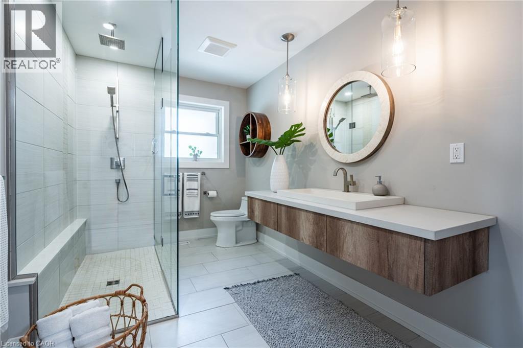 Photo 22 of 822 Danforth Place, Burlington ON