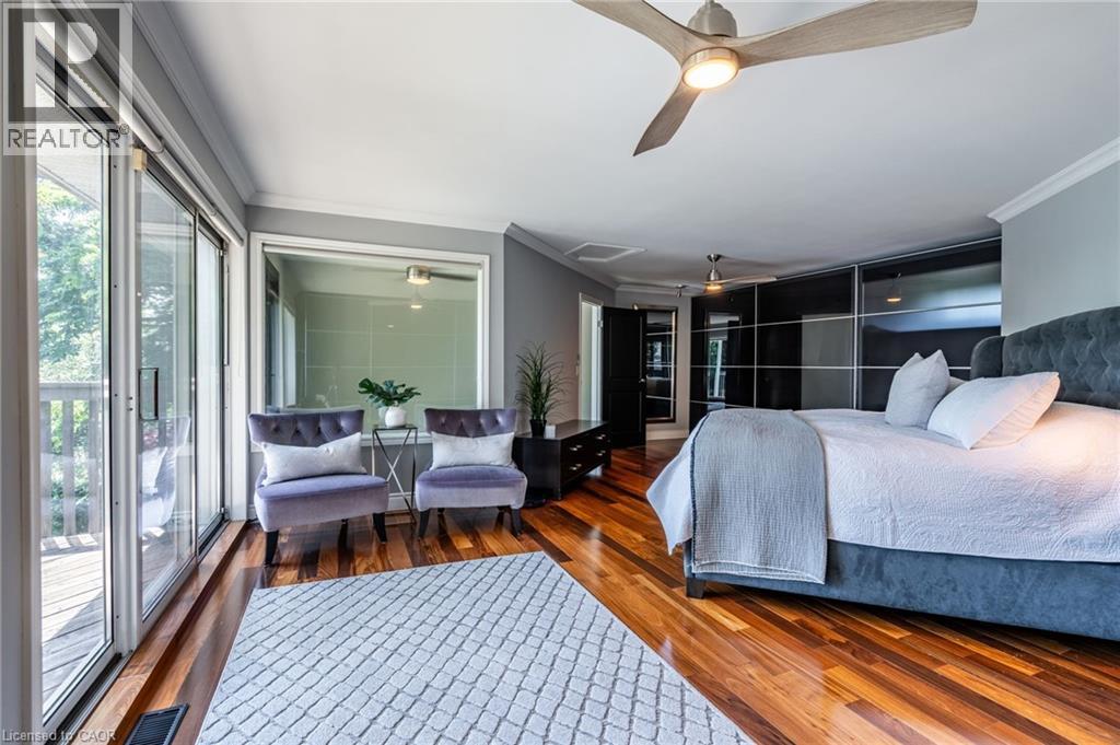 Photo 12 of 822 Danforth Place, Burlington ON