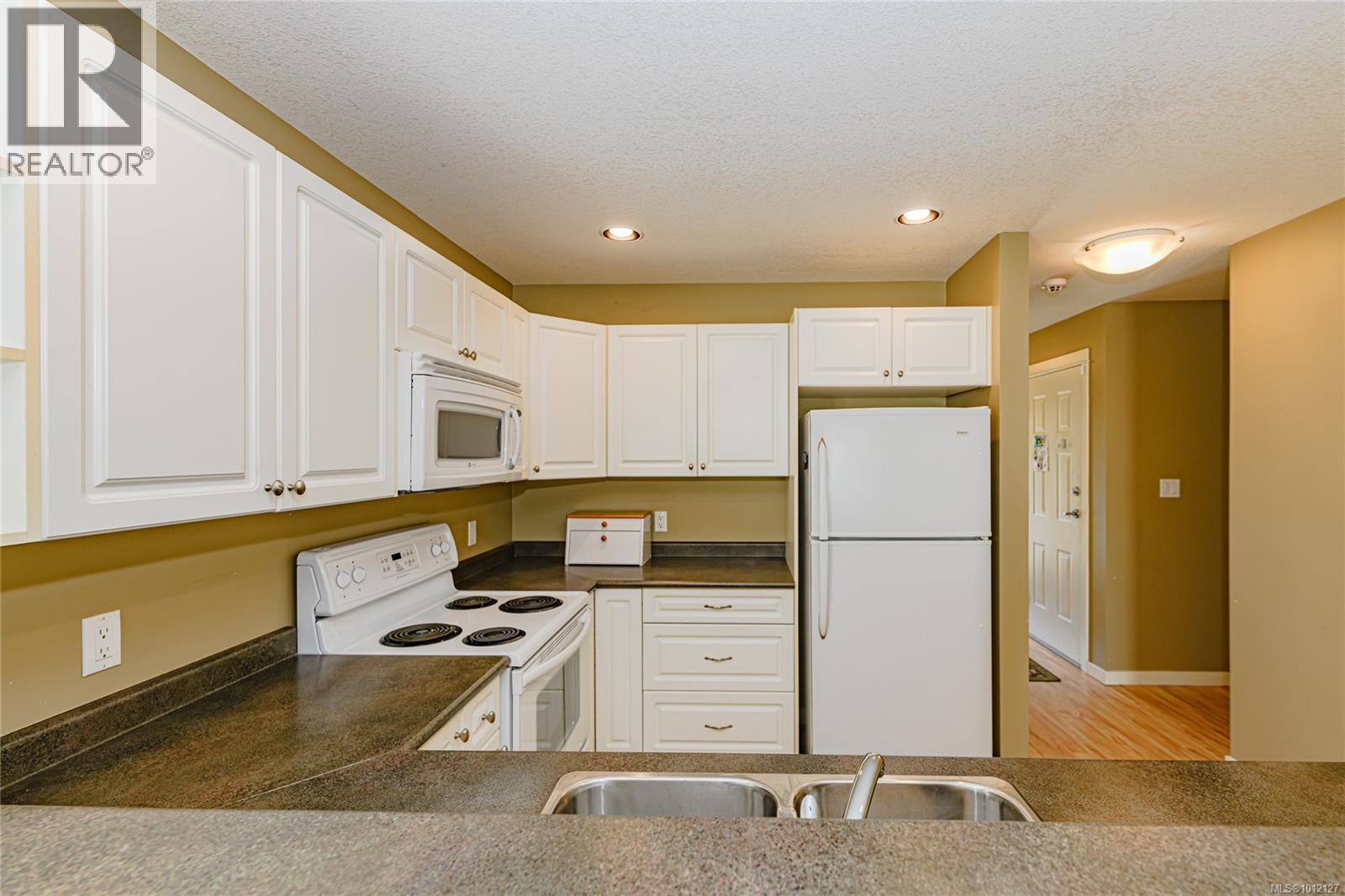 Photo 7 of 3281 Renita Ridge Rd, Duncan BC