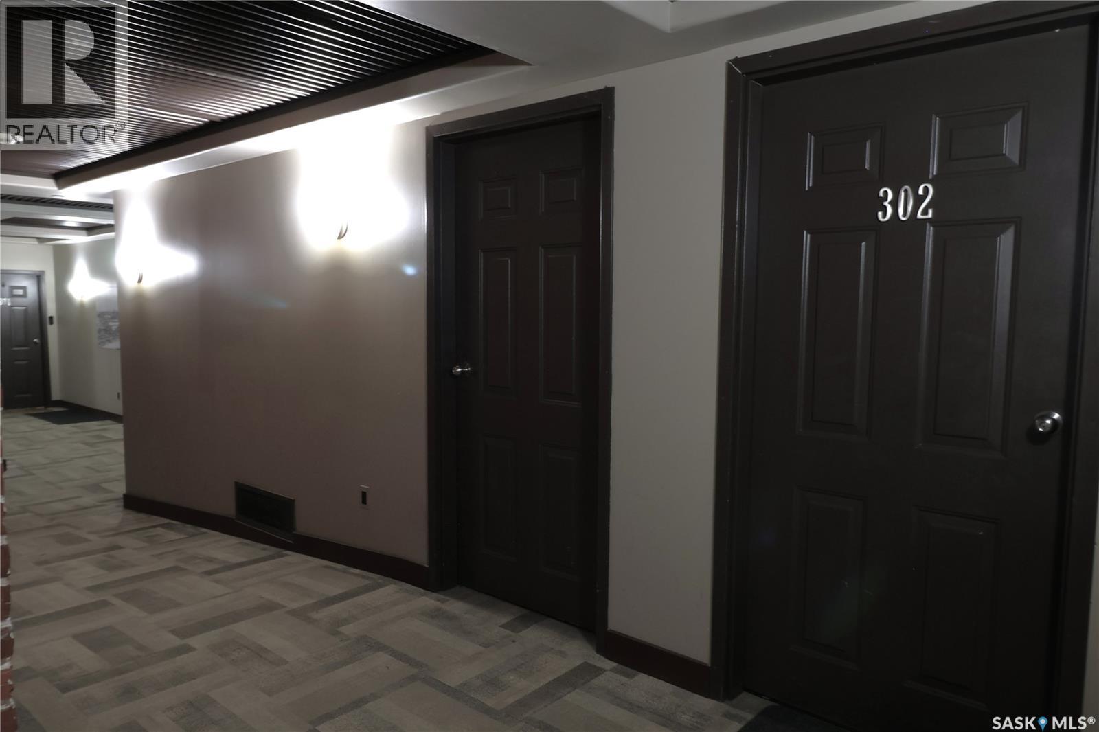 Photo 3 of 302 1275 Broad Street, Regina SK