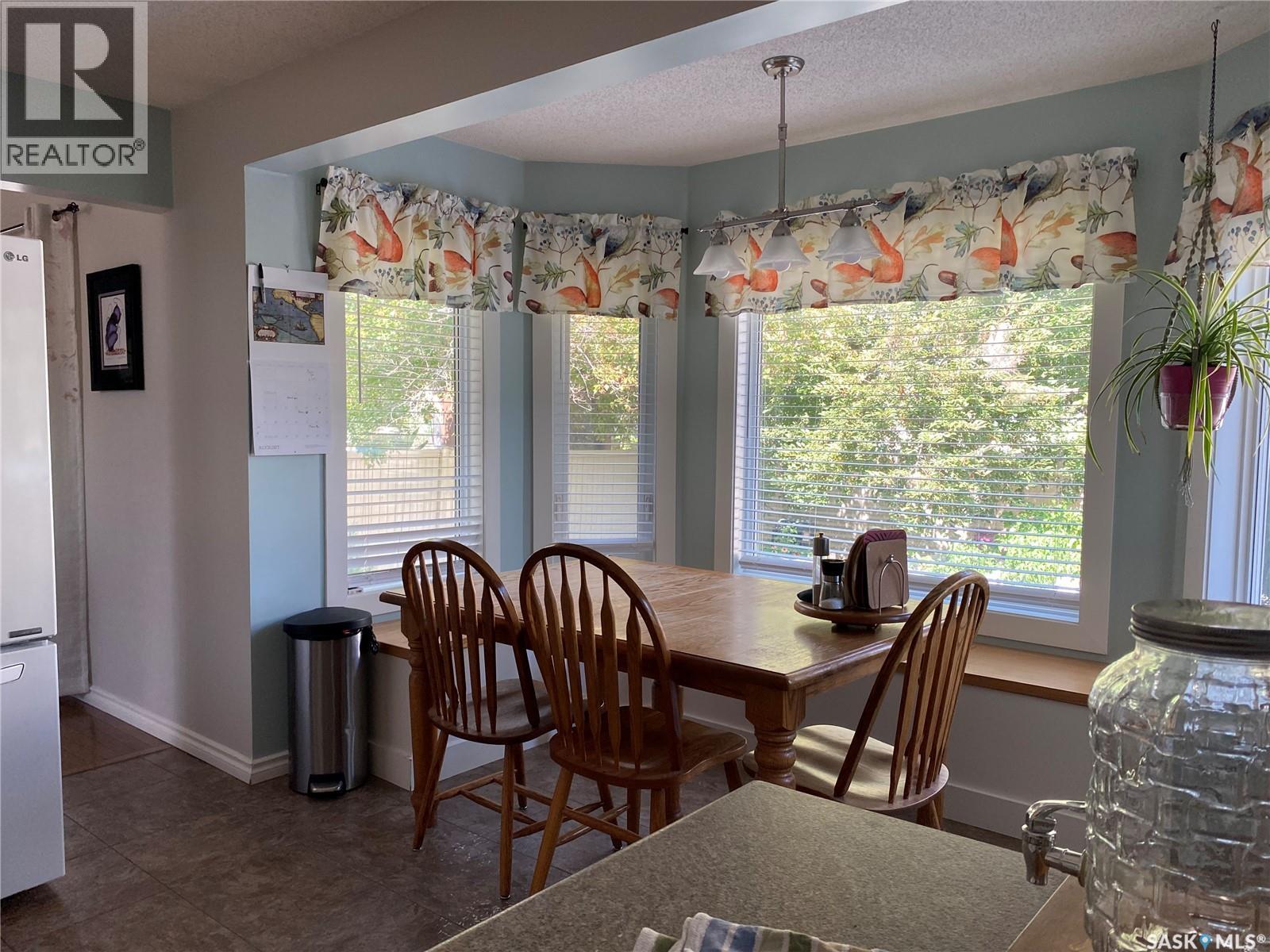 Photo 10 of 1810 Wagman Drive E, Regina SK