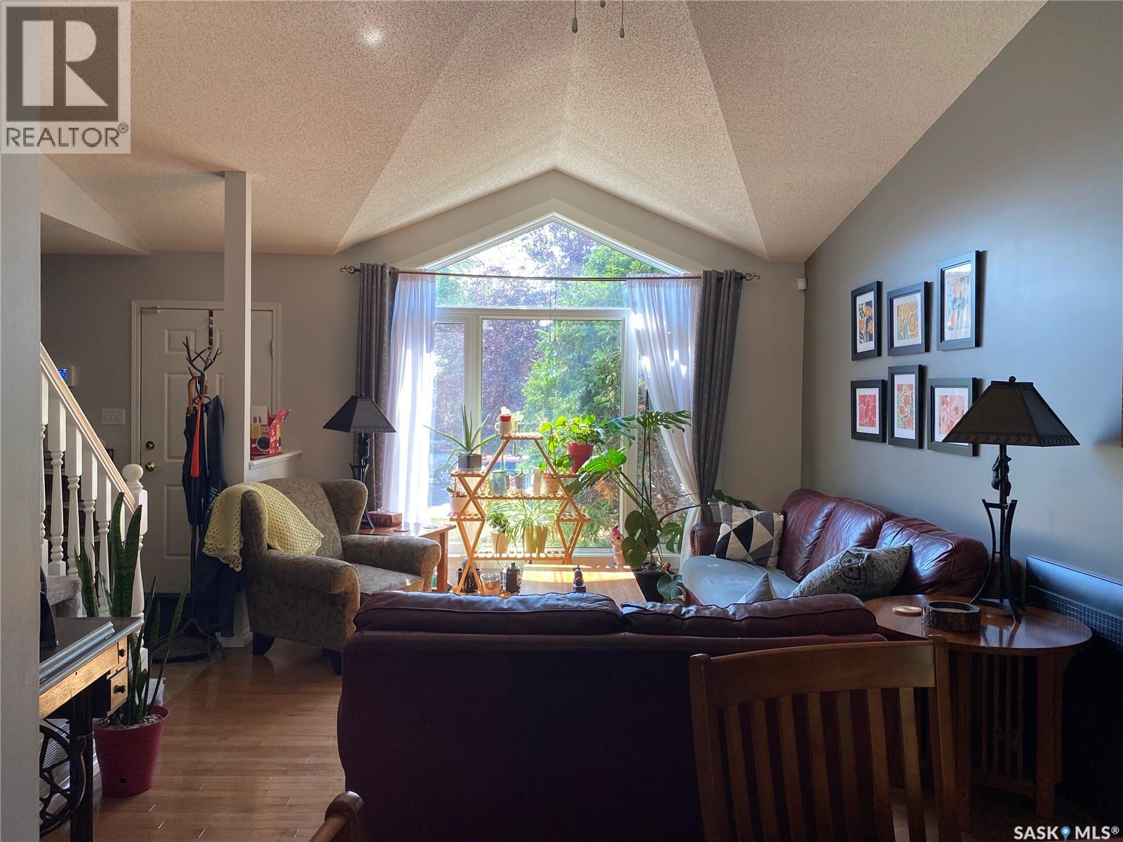 Photo 4 of 1810 Wagman Drive E, Regina SK