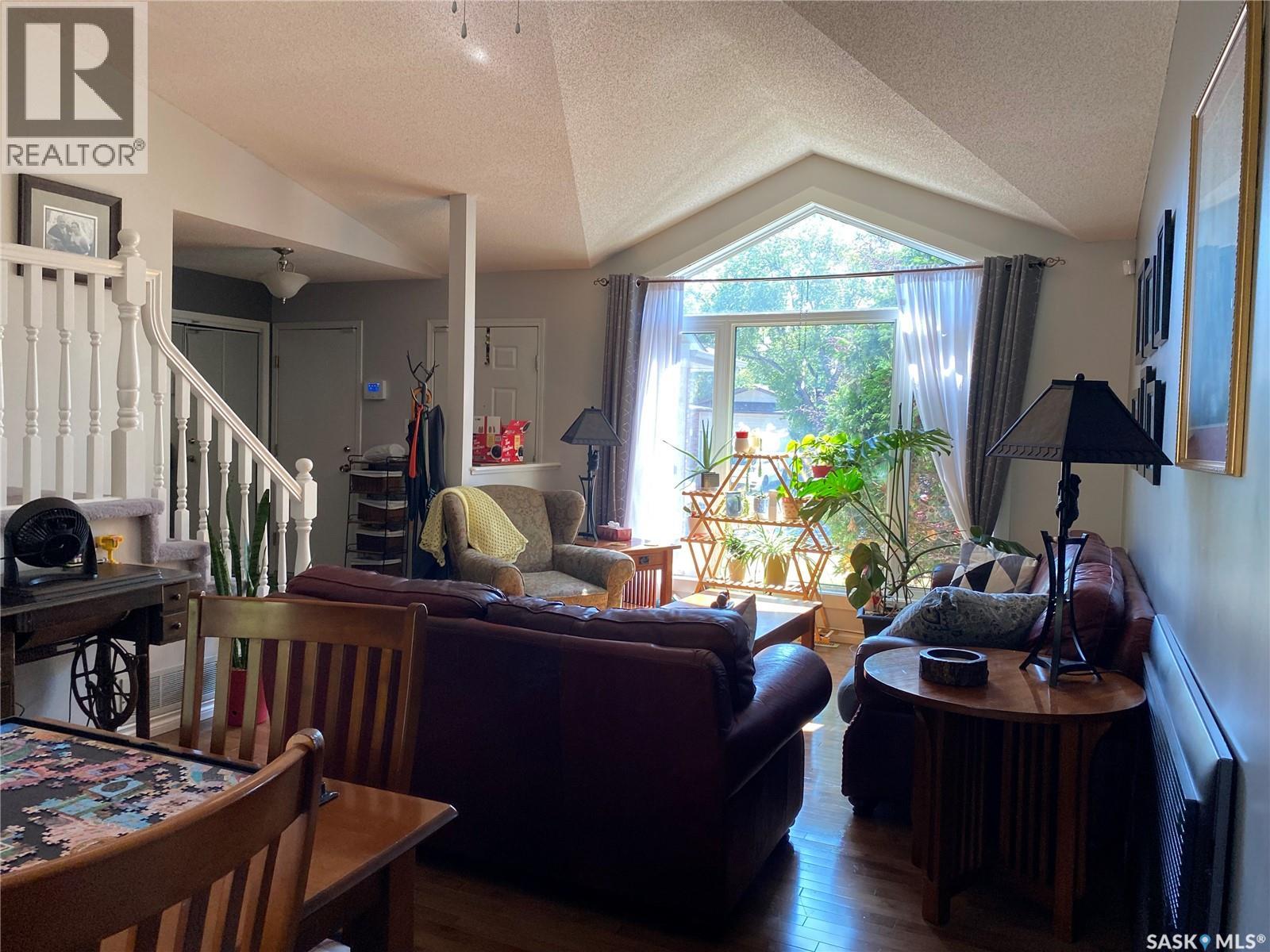 Photo 5 of 1810 Wagman Drive E, Regina SK
