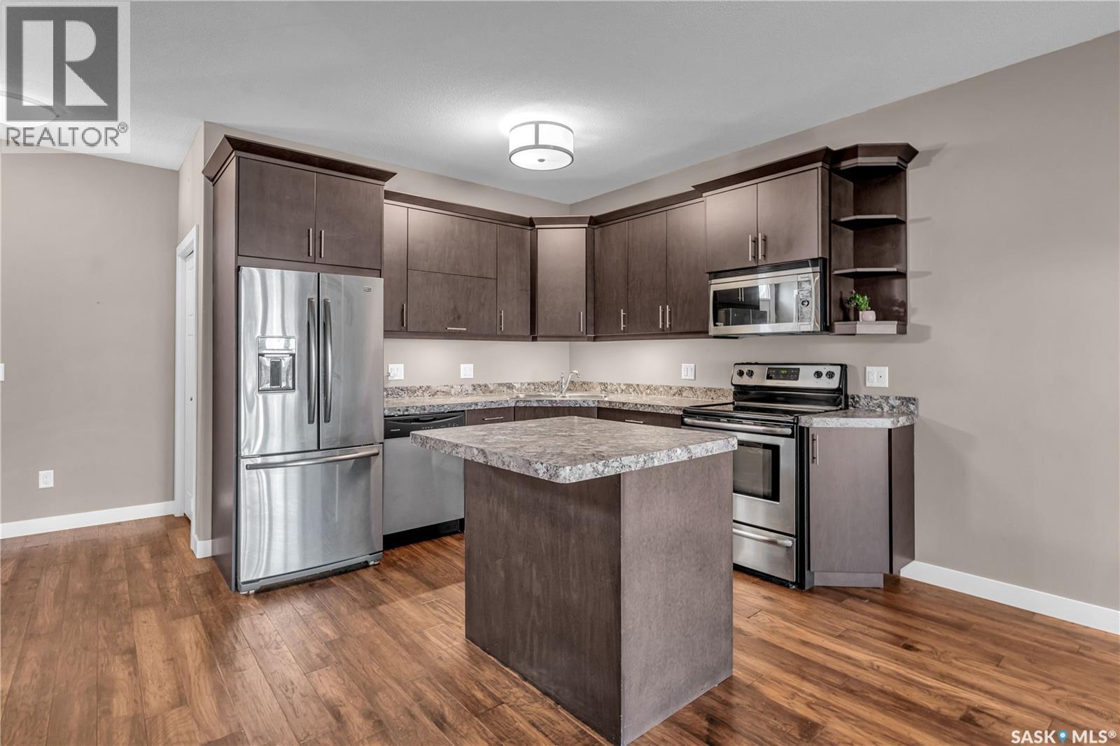 Photo 4 of 4228 Green Apple Drive, Regina SK